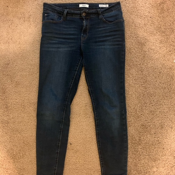 Kensie Effortless Ankle Jeans - Picture 1 of 3